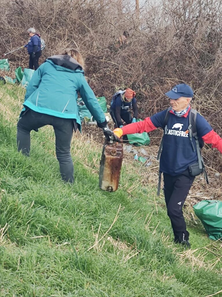 Po3-768x1024 Battaglia alla plastica nel Delta del Po: 140 volontari rimuovono oltre 10 tonnellate di rifiuti